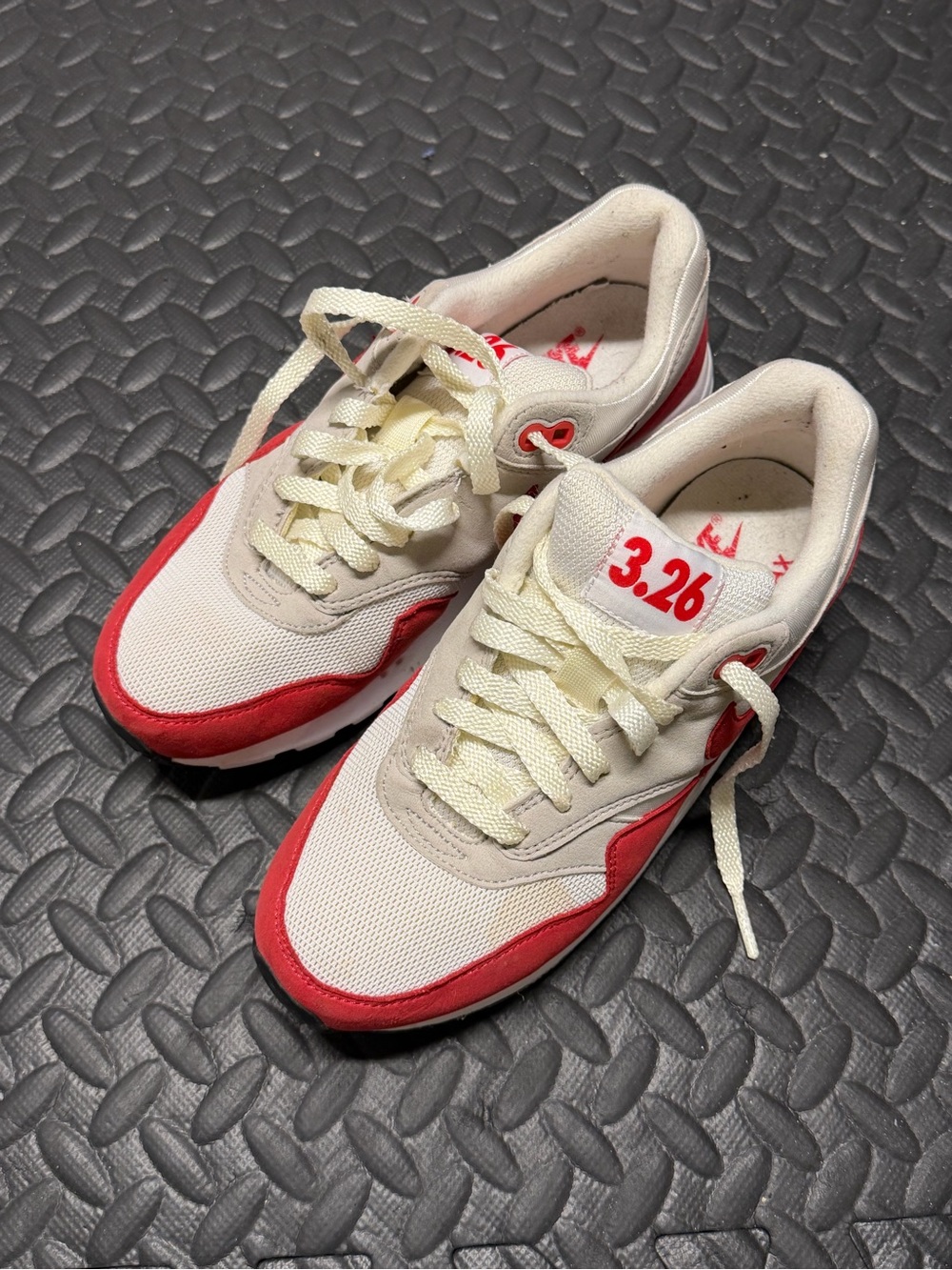 Nike Air max 1 3.26 day sz 5.5 youth Cream and Red Low-Top Sneakers